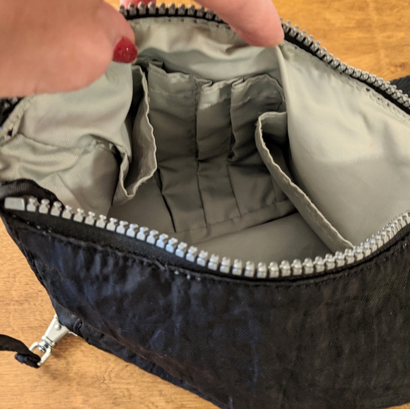 Kipling black shoulder bag EUC - Picture 7 of 12